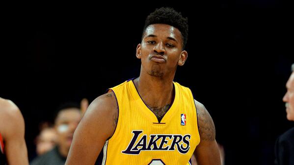 日职夺冠赔率：神户广岛并列领跑 鹿岛浦和紧追（日职冠军赔率：神户与广岛并列第一 鹿岛、浦和紧随其后）