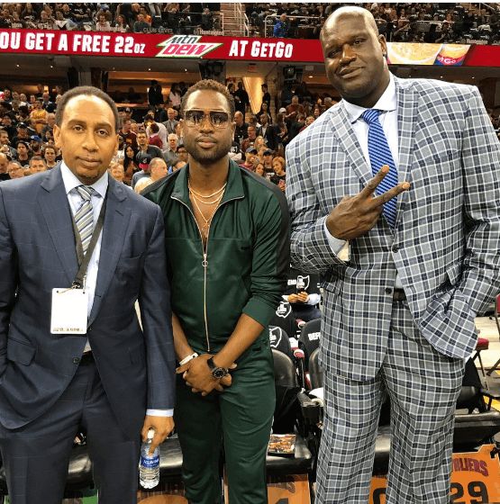 北大高才生+烧烤店老板+渝超球员=36岁的他（36岁，他既是北大学霸、烧烤店老板，也是渝超球员）