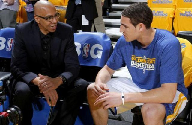 广东男篮防守稳固力克上海（广东男篮凭稳固防守击败上海队）