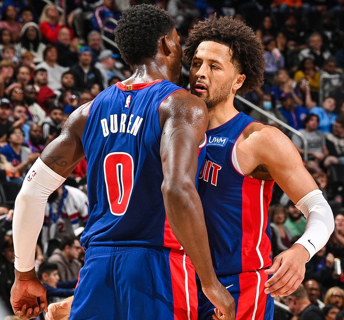 最后一冠！阿尔巴以美职联总冠军结束17年球员生涯（封王谢幕：阿尔巴捧起美职联总冠军后结束17年球员生涯）